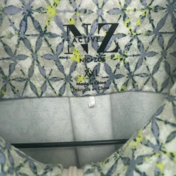 NIC+ZOE Active Wear Jacket with matching Tank Top - Picture 4 of 8